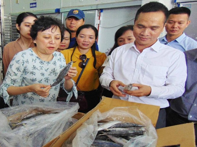 Giám đốc quản lý thực phẩm bị... ngộ độc thức ăn