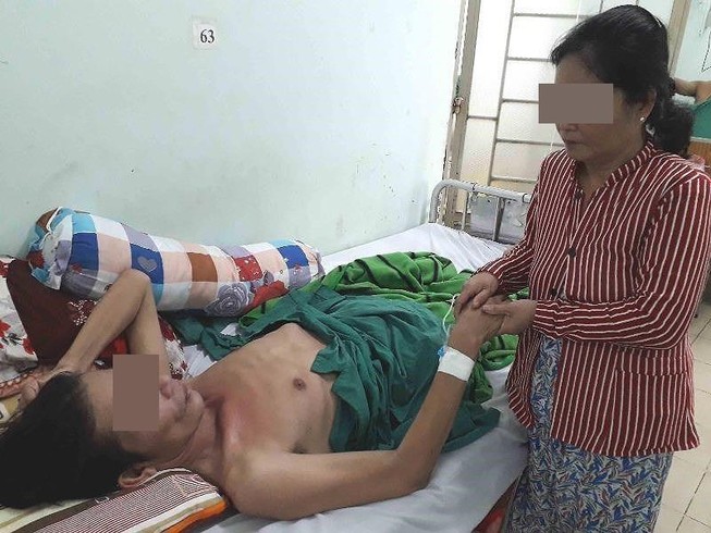 Mất một chân vì ngâm lá cây... tào lao