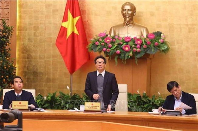Phó Thủ tướng: Rút giấy phép nhà thuốc nâng giá khẩu trang