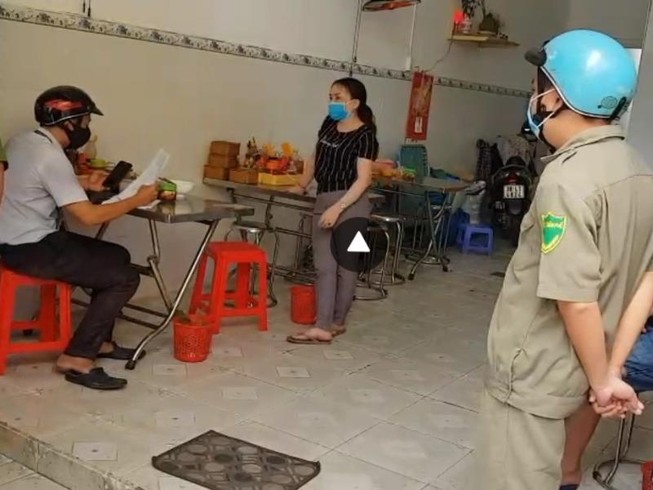 TP.HCM: Quận 12 lập biên bản 2 quán ăn phục vụ tại chỗ