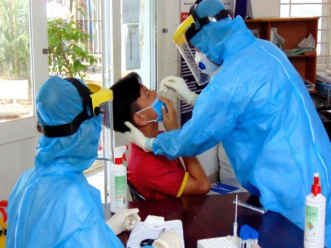 TP.HCM: Được ra ngoài nếu cách ly đủ 14 ngày và không sốt