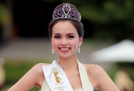 Không tước vương miện của hoa hậu Diễm Hương?
