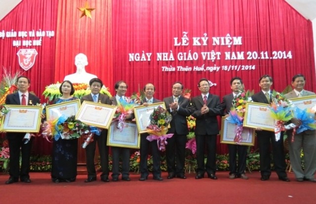 14 nhà giáo được Chủ tịch nước phong tặng danh hiệu cao quý