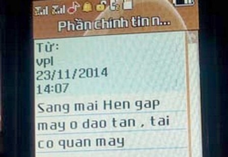 Một tiến sĩ đang thuyết trình dự án thì bị dọa giết