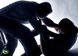Vào nhà trộm tài sản, thấy nữ chủ nhà ngủ say nên hiếp dâm