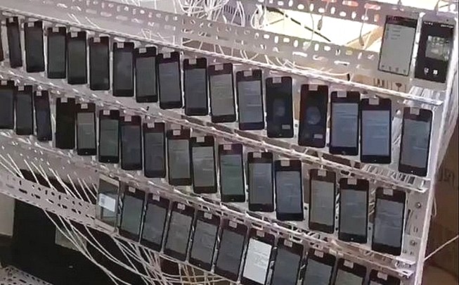 Căn phòng có 10.000 smartphone chuyên 'cày' view, like