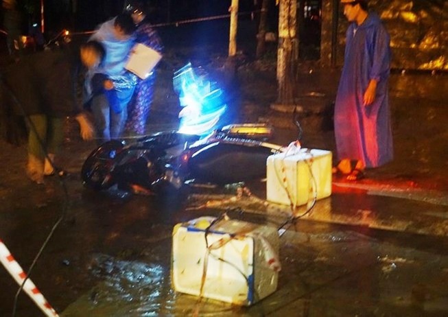 Phê chuẩn quyết định khởi tố vụ điện giật chết người đi xe máy