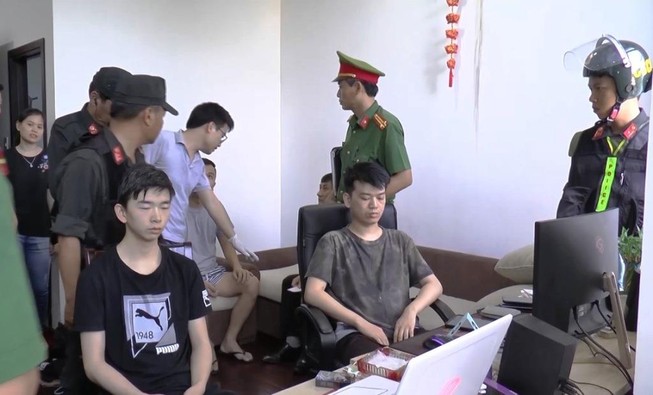 Đưa nhóm tổ chức đánh bạc ở Đà Nẵng ra Quảng Ninh bằng máy bay