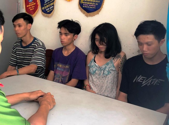 11 người phê cần sa trong bar chuyên phục vụ người nước ngoài
