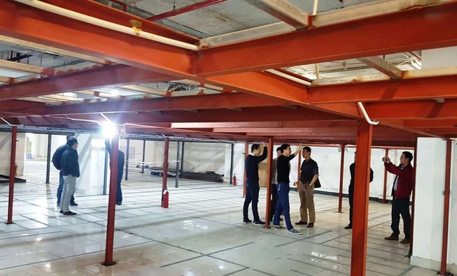 Dừng thi công bãi đỗ xe sai phép tại chung cư cao cấp