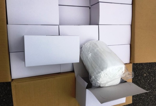 Xe tải chở hơn 200.000 khẩu trang không nhãn mác