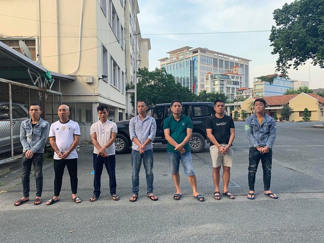 Người thân nghi phạm lên tiếng vụ chặn xe ép chuyển 35 tỉ