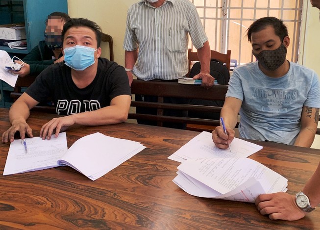 Tạm giam 2 thanh niên rủ bạn chơi ma túy