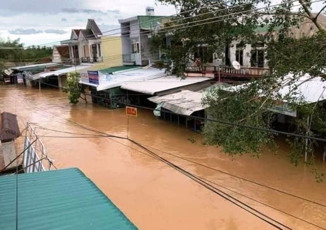 Nước các sông ở Quảng Ngãi đang lên, đã có nơi bị lụt