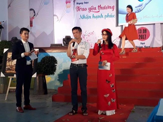 Nghệ sĩ đấu giá giúp xoa dịu nỗi đau người ở lại