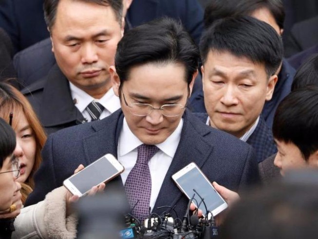 Tòa án không duyệt lệnh bắt phó chủ tịch Samsung