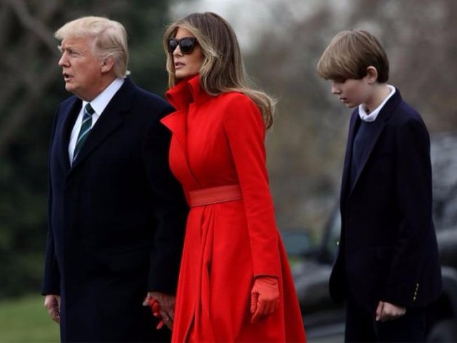 130.000 người Mỹ ký đơn đòi bà Trump dọn về Nhà Trắng