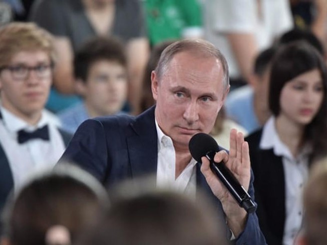Ông Putin ám chỉ có thể làm tổng thống hết đời