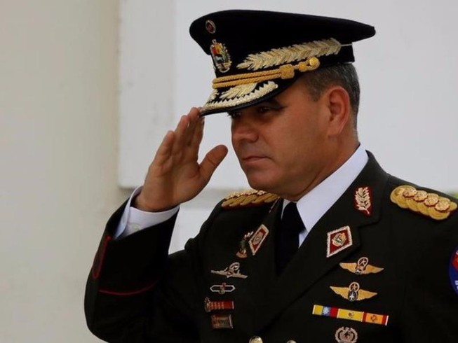 Venezuela nói ông Trump đe dọa quân sự là 'điên rồ'