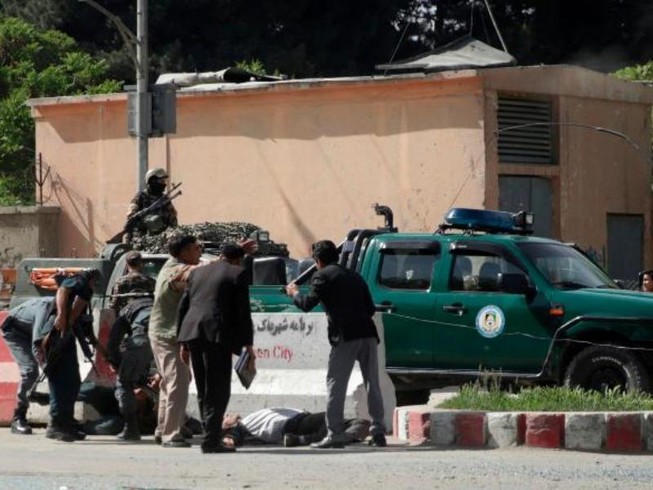 Năm nhà báo chết tại chỗ vì đánh bom kép ở Afghanistan