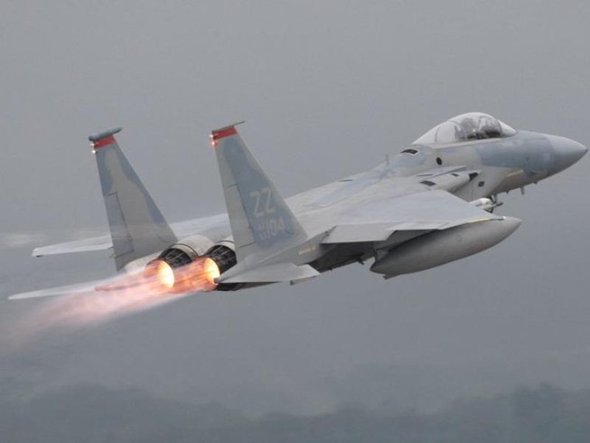 Tiêm kích F-15 của Mỹ rơi xuống biển gần Okinawa