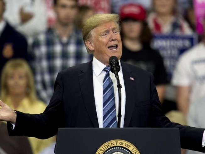 Ông Trump: Gói thuế đánh lên 267 tỉ đô hàng TQ đã sẵn sàng