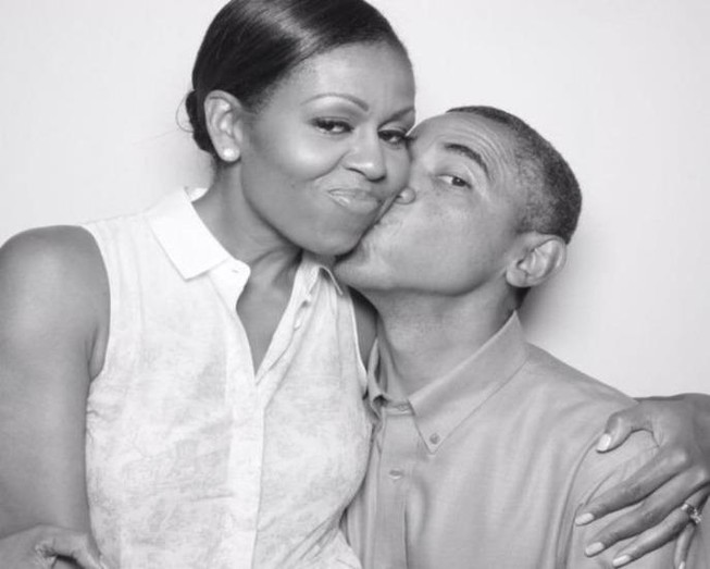 Vợ chồng ông Obama. Ảnh: TWITTER