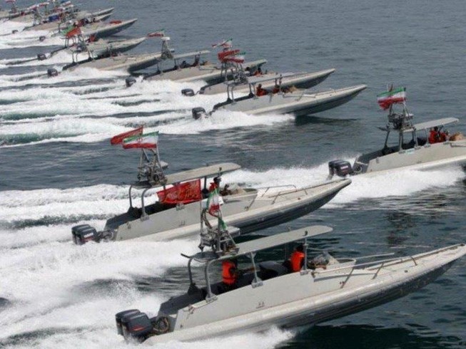 Đội xuồng máy tốc độ cao của lực lượng Vệ binh Cách mạng Hồi giáo Iran. Ảnh: NAVAL NEWS