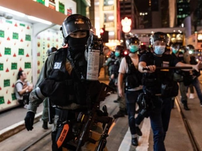 Cảnh sát chống bạo động Hong Kong. Ảnh: Anthony Kwan/GETTY IMAGES