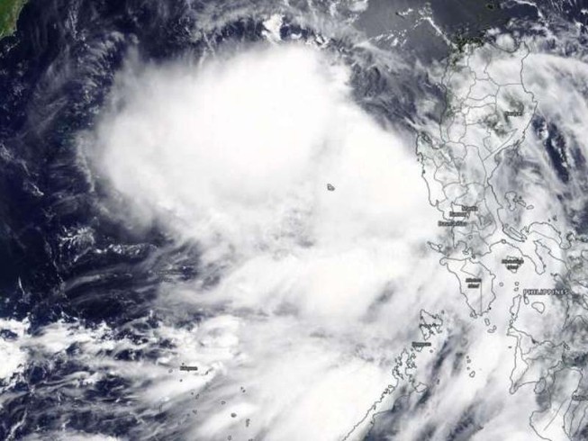 Hình ảnh cơn bão Nuri hình thành ở Biển Đông do vệ tinh Terra của NASA chụp được ngày 12-6. Ảnh: NASA/Worldview