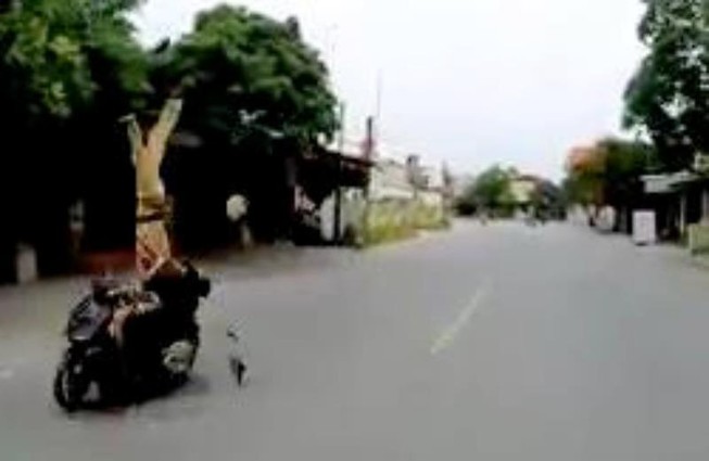 Xác minh CSGT có chặn đường hay không khi bị xe máy tông văng