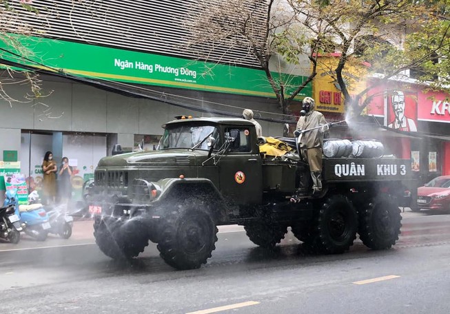 Phun khử trùng toàn TP Hải Phòng để phòng, chống COVID-19