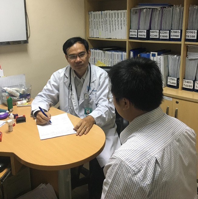 Nam thanh niên 25 tuổi đã mắc ung thư tinh hoàn