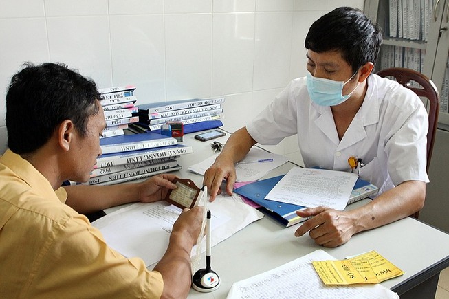 Từ 8-3, người điều trị HIV sẽ nhận thuốc ARV qua bảo hiểm y tế ...