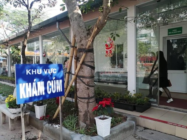Thực hư chỉ nhìn nhau cũng bị lây virus Corona