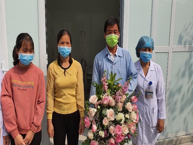 Bệnh nhân mắc COVID-19 thứ 16 xuất viện: 'Tôi sợ bị kỳ thị'