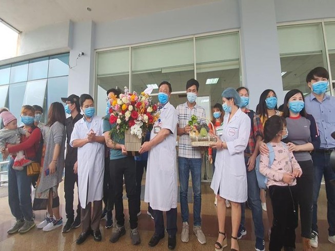 30 công dân trở về từ Vũ Hán đều âm tính với COVID-19