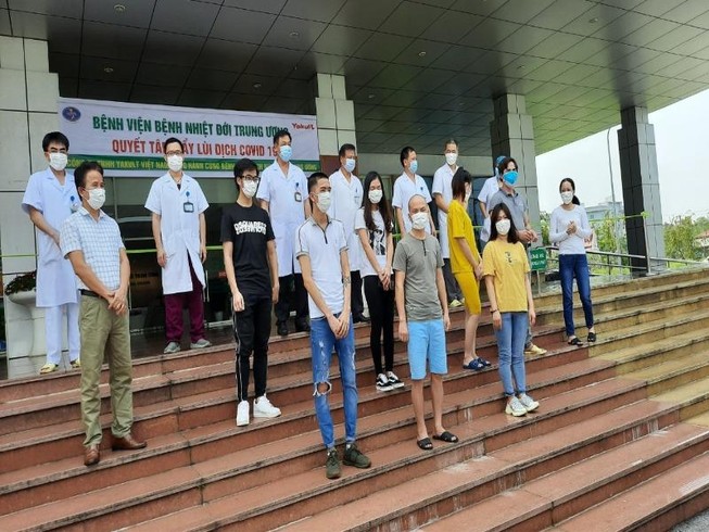 Bệnh nhân COVID-19 từng nguy kịch được công bố khỏi bệnh