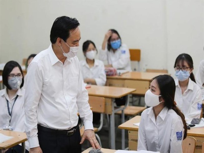 Bộ trưởng Nhạ: Không bắt HS làm dồn dập nhiều bài kiểm tra