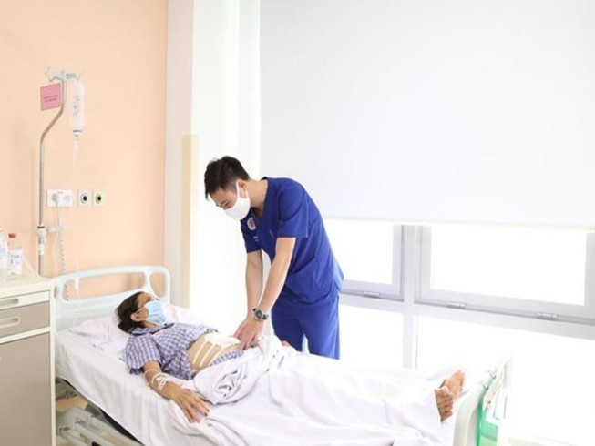Đau bụng 10 ngày, đi bệnh viện phải cắt một đoạn ruột