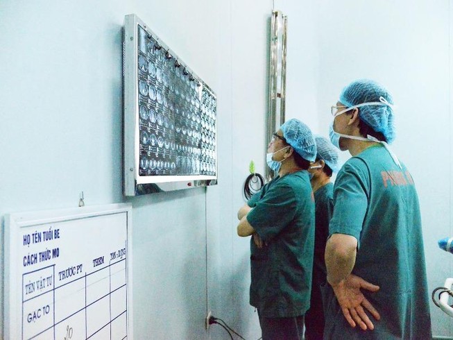 Khai thác bệnh sử em trai phát hiện anh trai mắc bệnh hiếm