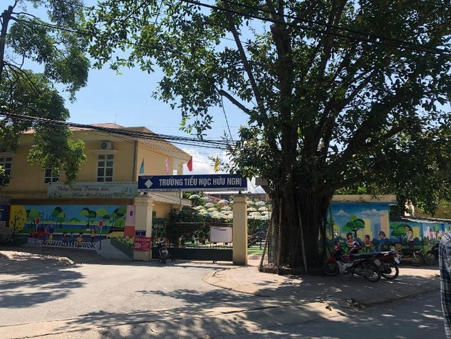 Bé lớp 1 bị bố bạn cùng lớp hành hung dã man