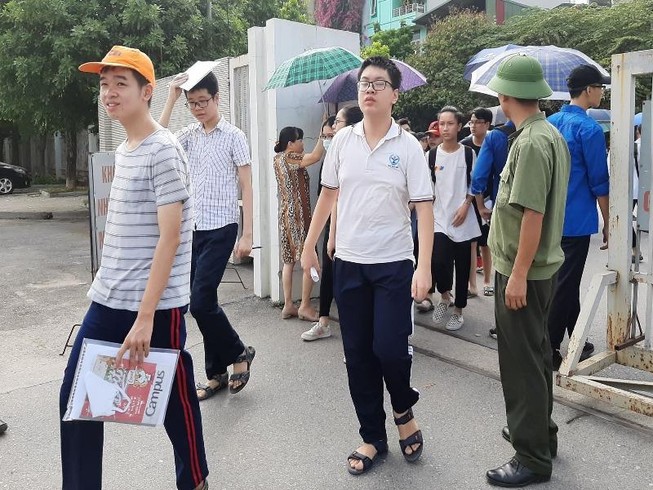Gợi ý bài làm đề thi môn Văn lớp 10 tại Hà Nội