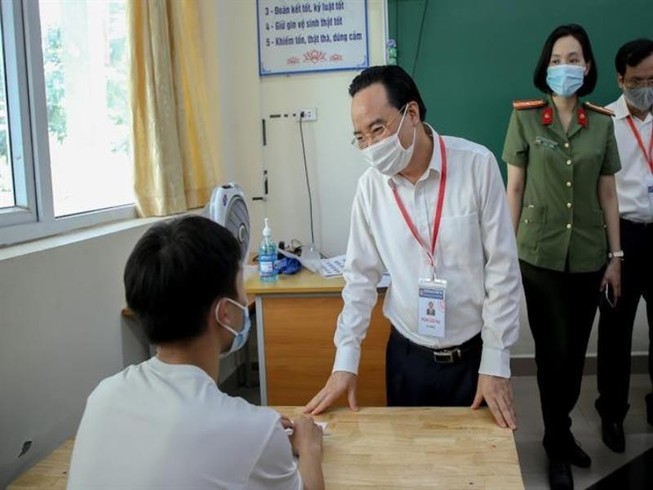 Bộ trưởng Nhạ: 'Dù hoàn cảnh nào cũng phải thi nghiêm túc'