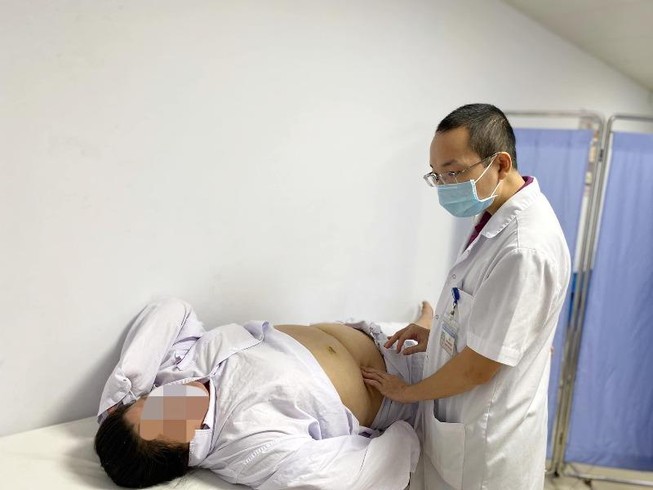 Từ TP.HCM ra Hà Nội cắt bớt dạ dày giảm béo