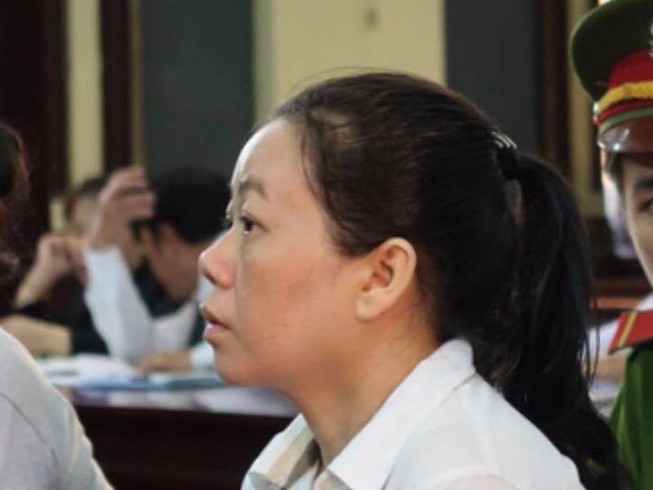 Bà 'trùm' chui lùm cây công viên bán hàng lãnh án tử