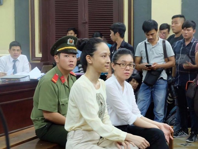 Tạm đình chỉ điều tra vụ hoa hậu Phương Nga