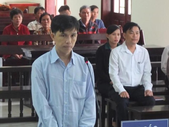 Khi thủ quỹ ngân hàng 'bén duyên' với cờ bạc
