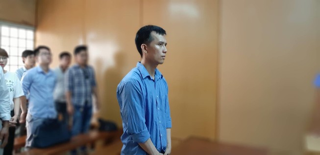 Lời xin lỗi cha vợ chớp nhoáng tại toà