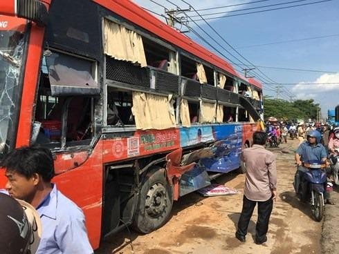 Hành khách bị tai nạn cưa mất 1 chân khởi kiện nhà xe